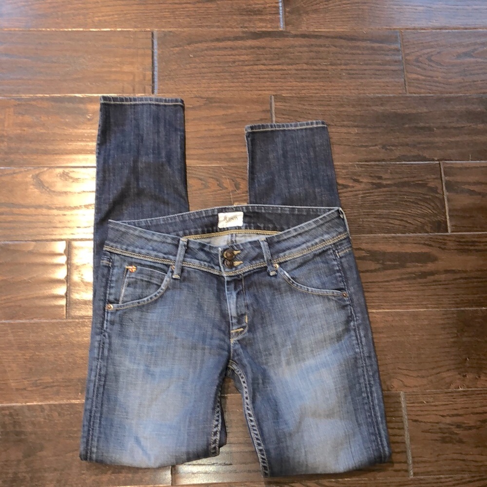 Hudson jeans size 27 flap pocket